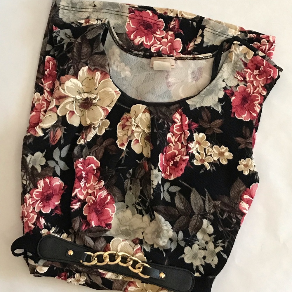 NWOT Floral Designed Dress🔴 SALE